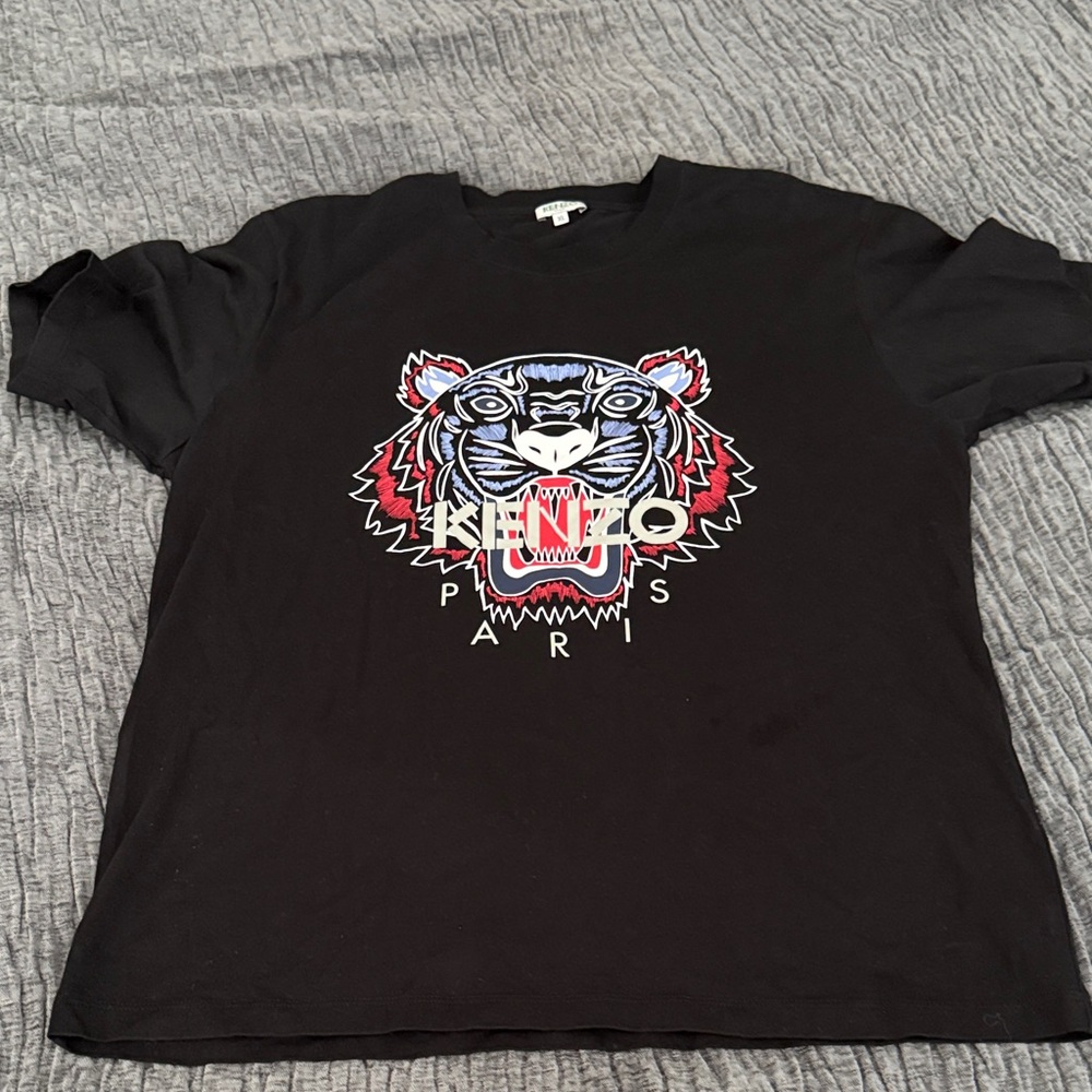 Kenzo Black Tee with Vibrant Tiger Design